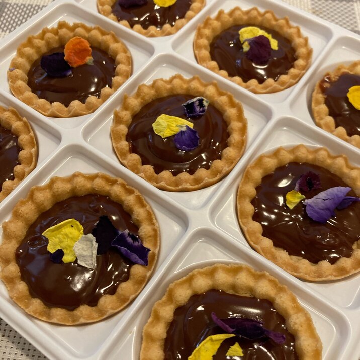 お花の生チョコタルト
